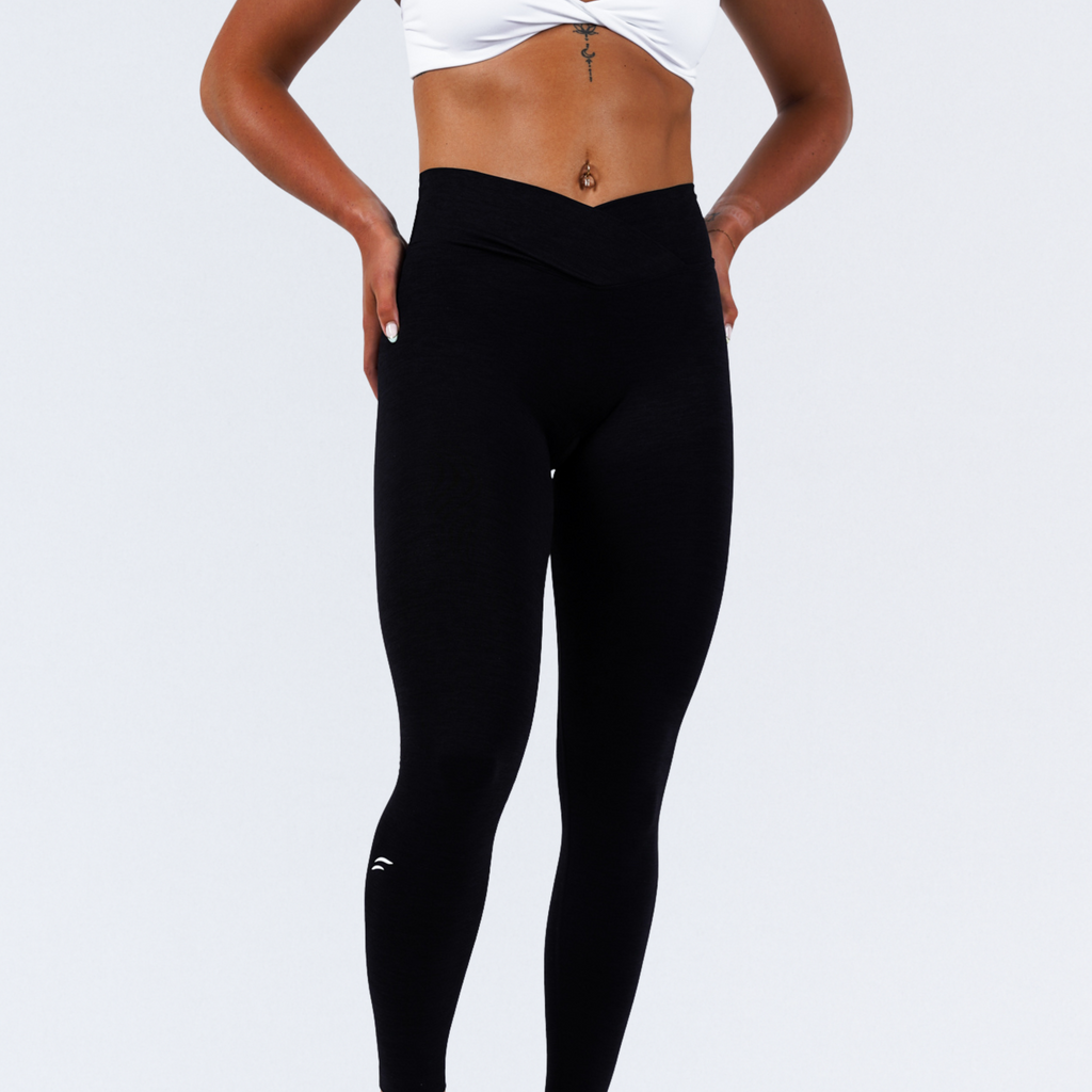 SKNCORE™ Leggings with White Logo