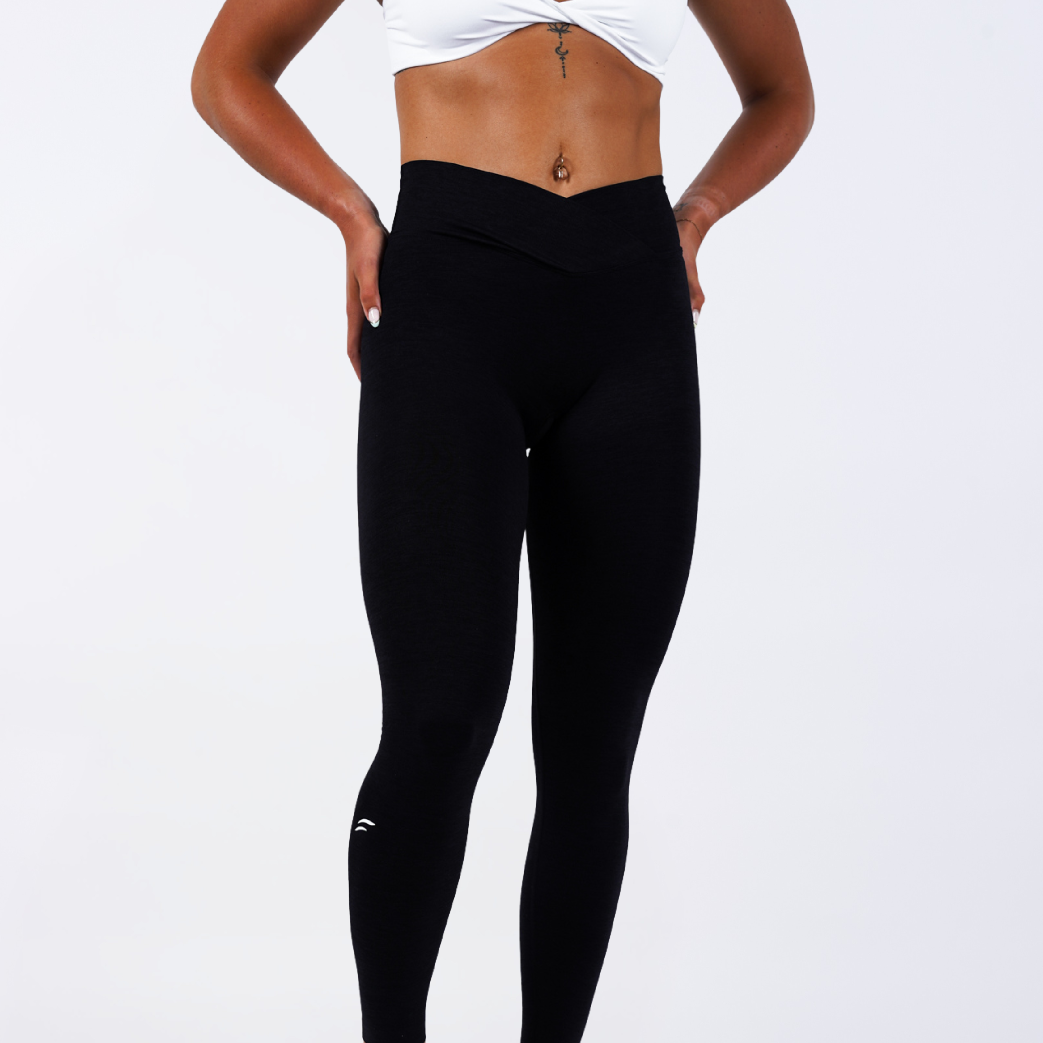 SKNCORE™ Leggings with White Logo
