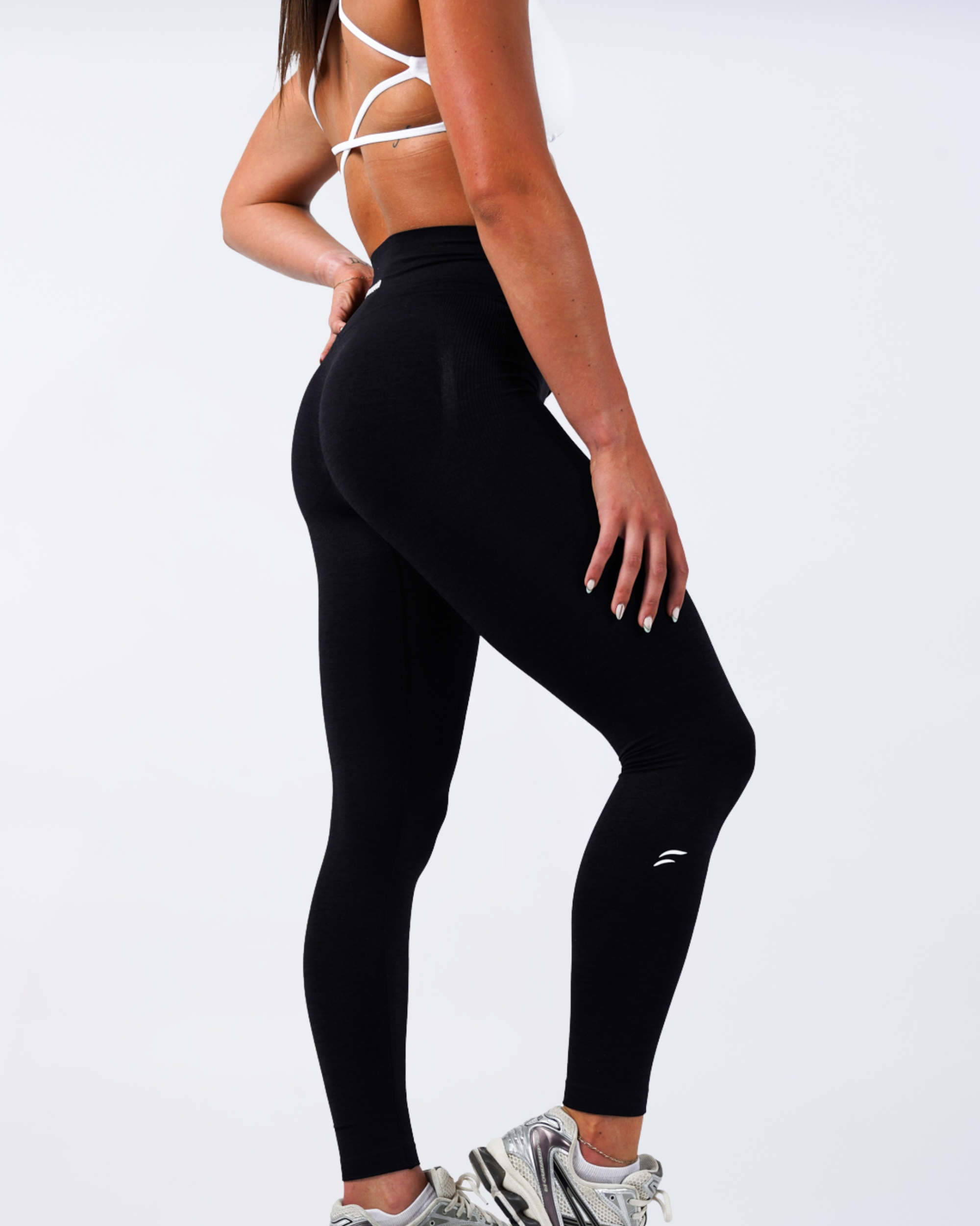 SKNCORE™ Leggings with White Logo