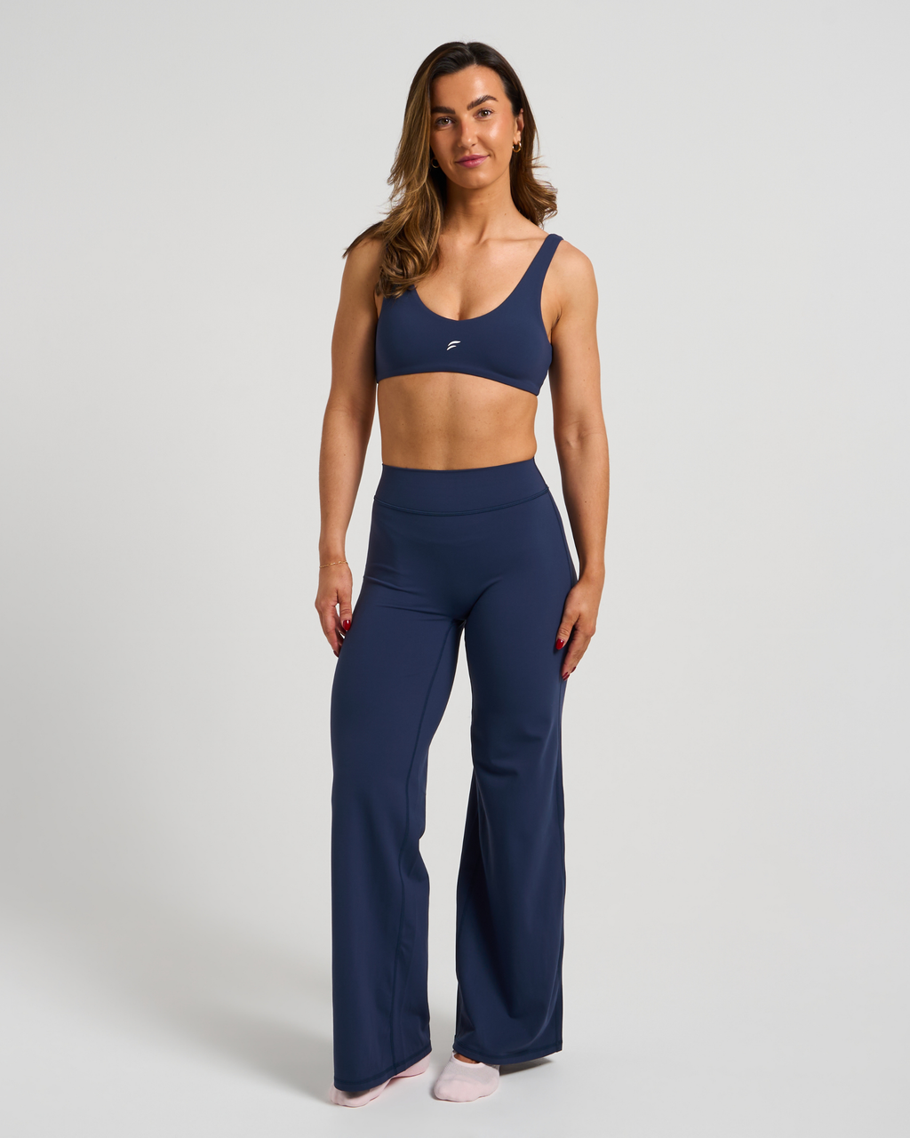 SKNCLOUD™ Straight Leg Leggings with White Logo